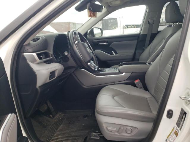 5TDGZRBH8MS060414 - 2021 TOYOTA HIGHLANDER XLE أبيض صورة 7