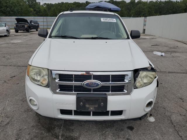 1FMCU03Z28KA77721 - 2008 FORD ESCAPE XLT WHITE photo 5