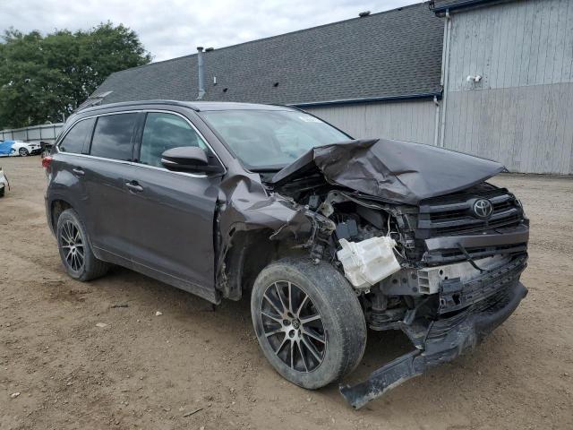 5TDKZRFH8JS536791 - 2018 TOYOTA HIGHLANDER SE ნაცრისფერი ფოტო 4