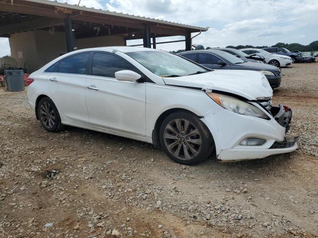 5NPEC4AC6DH616663 - 2013 HYUNDAI SONATA SE WHITE photo 4