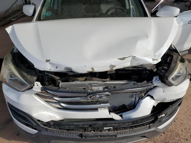 5XYZT3LB7GG360934 - 2016 HYUNDAI SANTA FE S WHITE photo 12