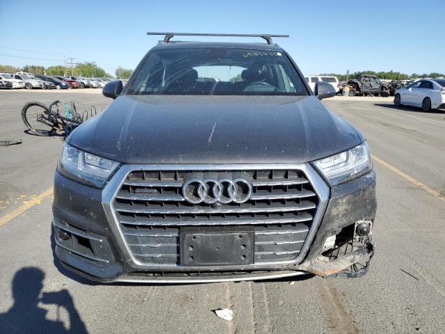 WA1VAAF79JD036156 - 2018 AUDI Q7 PRESTIGE Сірий фото 5