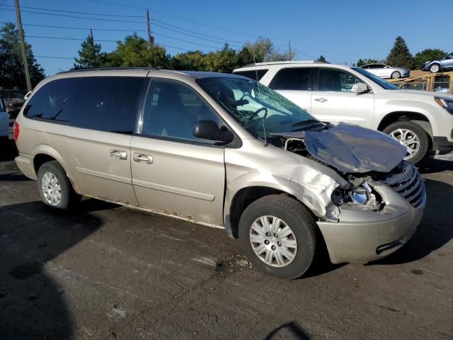 2A4GP44R77R262070 - 2007 CHRYSLER TOWN & COU LX GOLD photo 4