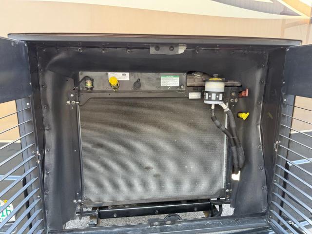 4UZAB2DT7ECFT1036 - 2014 FREIGHTLINER CHASSIS XC შავი ფოტო 7