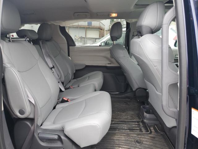 5TDJRKEC4RS189030 - 2024 TOYOTA SIENNA XLE 蓝色 照片 11