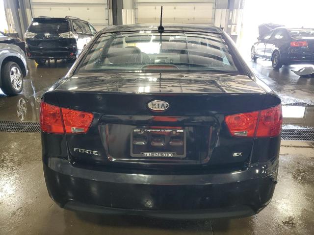 KNAFU4A26D5734217 - 2013 KIA FORTE EX BLACK photo 6