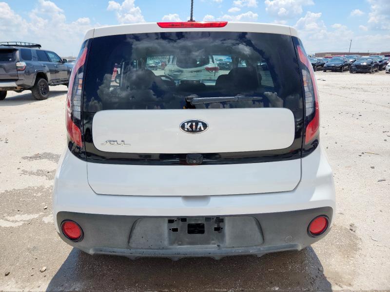KNDJN2A23K7645138 - 2019 KIA SOUL 白色 照片 6