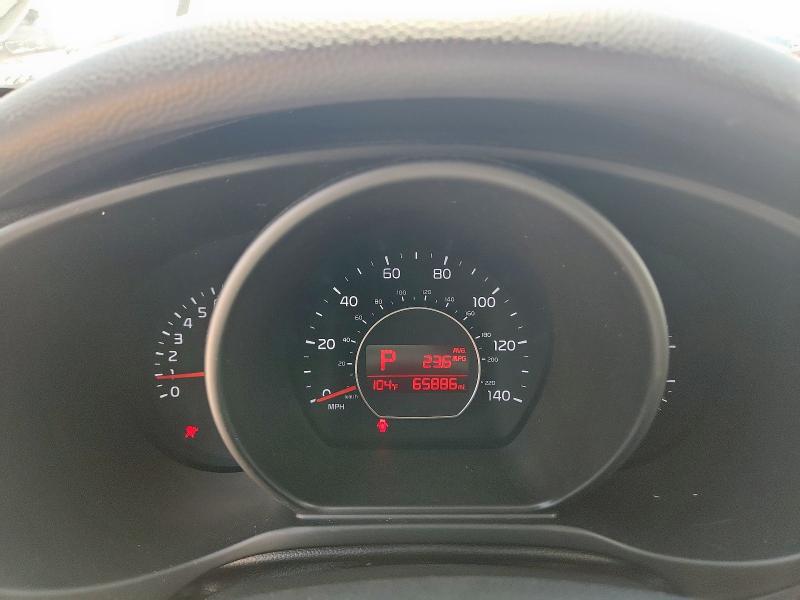 KNDJN2A23K7645138 - 2019 KIA SOUL 白色 照片 9