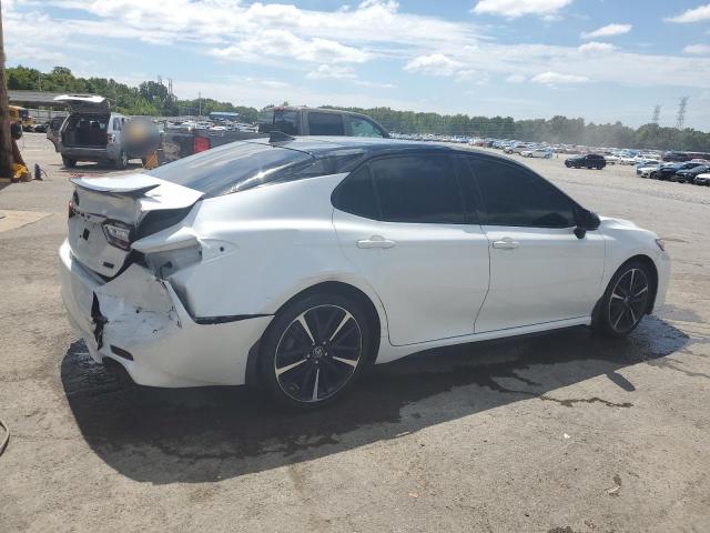 4T1BZ1HK5KU031942 - 2019 TOYOTA CAMRY XSE WHITE photo 3