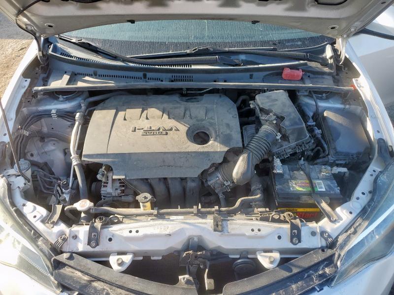 5YFBURHE0JP804906 - 2018 TOYOTA COROLLA L Gümüş fotoğraf 11