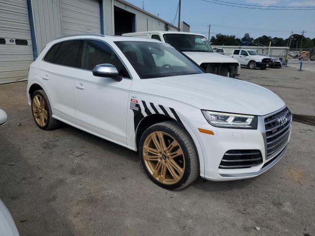 WA1C4AFY0J2191701 - 2018 AUDI SQ5 PRESTIGE WHITE photo 4