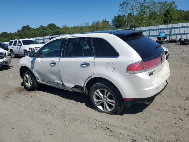 2LMDJ8JC0ABJ18264 - 2010 LINCOLN MKX WHITE photo 2