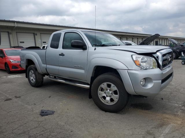 5TETU4GN3AZ730254 - 2010 TOYOTA TACOMA PRERUNNER ACCESS CAB SILVER photo 4
