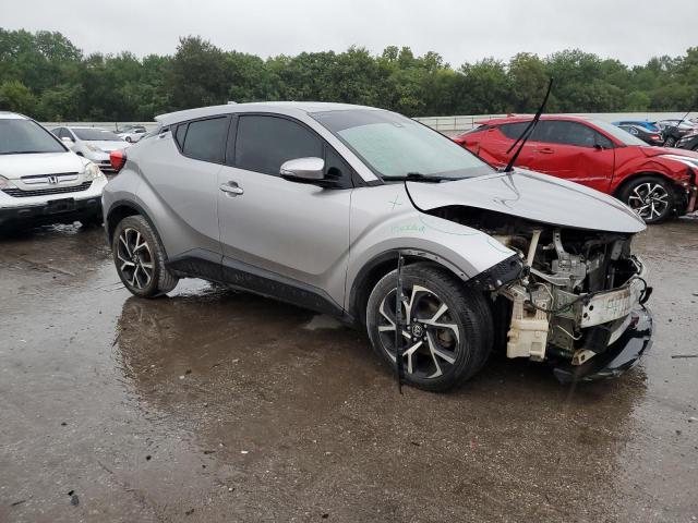 NMTKHMBX7JR035795 - 2018 TOYOTA C-HR XLE Silber Foto 4