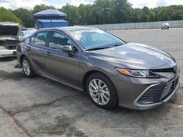 4T1C11BK8PU093234 - 2023 TOYOTA CAMRY LE GRAY photo 4
