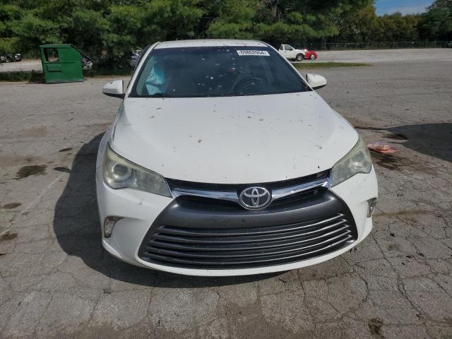 4T4BF1FK3FR480169 - 2015 TOYOTA CAMRY LE WHITE photo 5