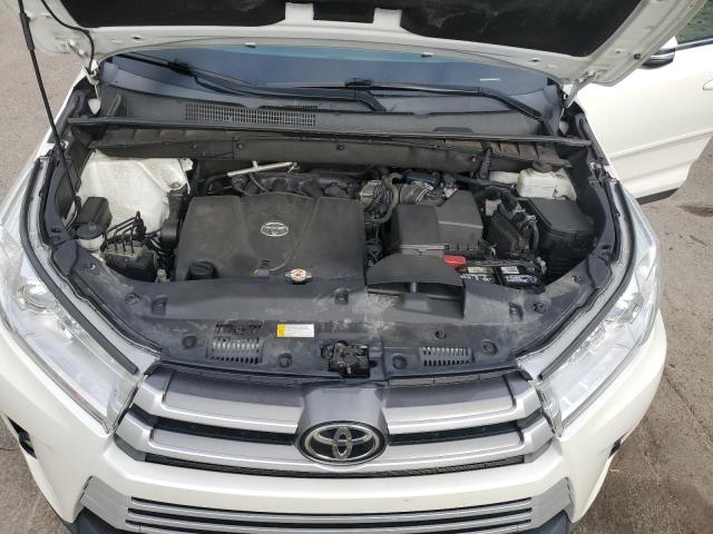 5TDJZRFH4KS713995 - 2019 TOYOTA HIGHLANDER SE 白色 照片 12