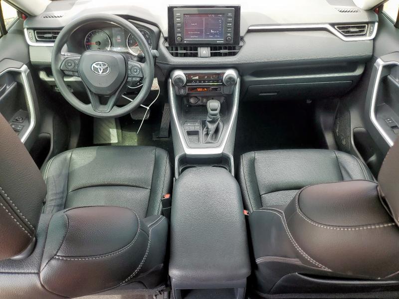 JTMH1RFV0MD068742 - 2021 TOYOTA RAV4 LE RED photo 8