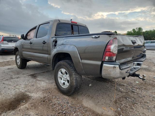 3TMLU4EN0DM117092 - 2013 TOYOTA TACOMA DOUBLE CAB ნაცრისფერი ფოტო 2