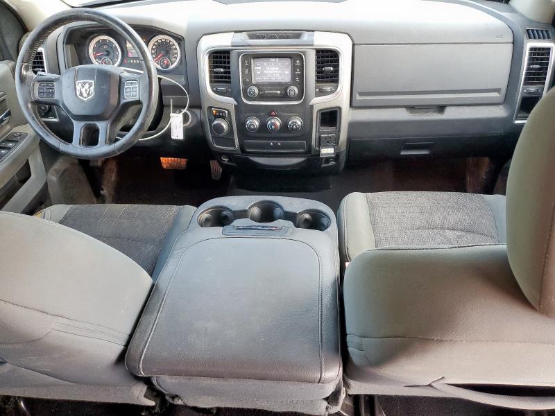 1C6RR6GT7FS692018 - 2015 RAM 1500 SLT SILVER photo 8