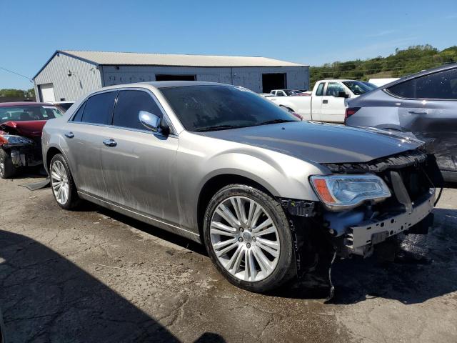 2C3CCAEG1EH340037 - 2014 CHRYSLER 300C SILVER photo 4