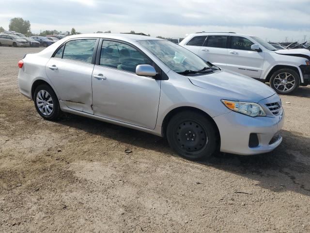 2T1BU4EE4DC090306 - 2013 TOYOTA COROLLA BASE Gümüş fotoğraf 4