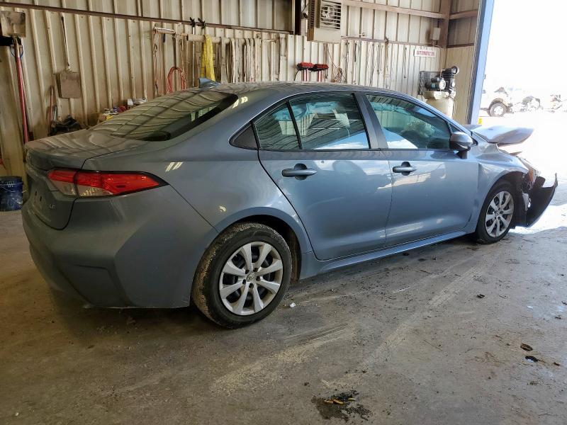 5YFEPMAEXNP275245 - 2022 TOYOTA COROLLA LE GRAY photo 3