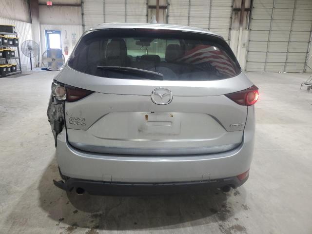 JM3KFACM9L0772455 - 2020 MAZDA CX-5 TOURING 银色 照片 6