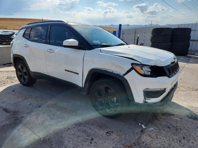 3C4NJDBB2JT394386 - 2018 JEEP COMPASS LATITUDE أبيض صورة 4