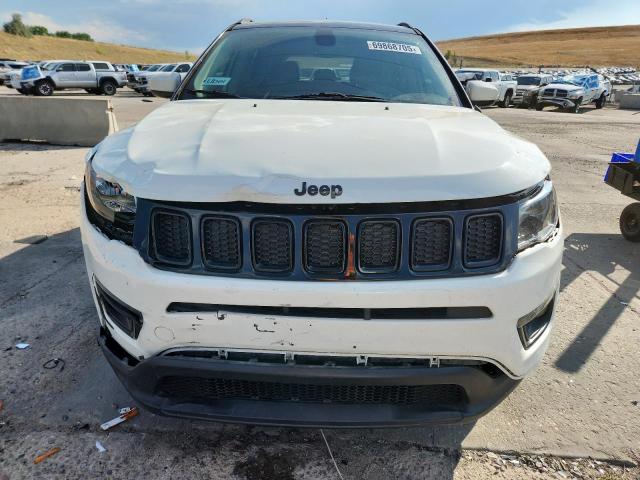 3C4NJDBB2JT394386 - 2018 JEEP COMPASS LATITUDE أبيض صورة 5