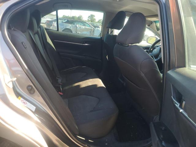 4T1B11HKXJU103630 - 2018 TOYOTA CAMRY L ნაცრისფერი ფოტო 10