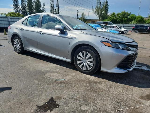 4T1B31HK3KU514041 - 2019 TOYOTA CAMRY LE SILVER photo 4