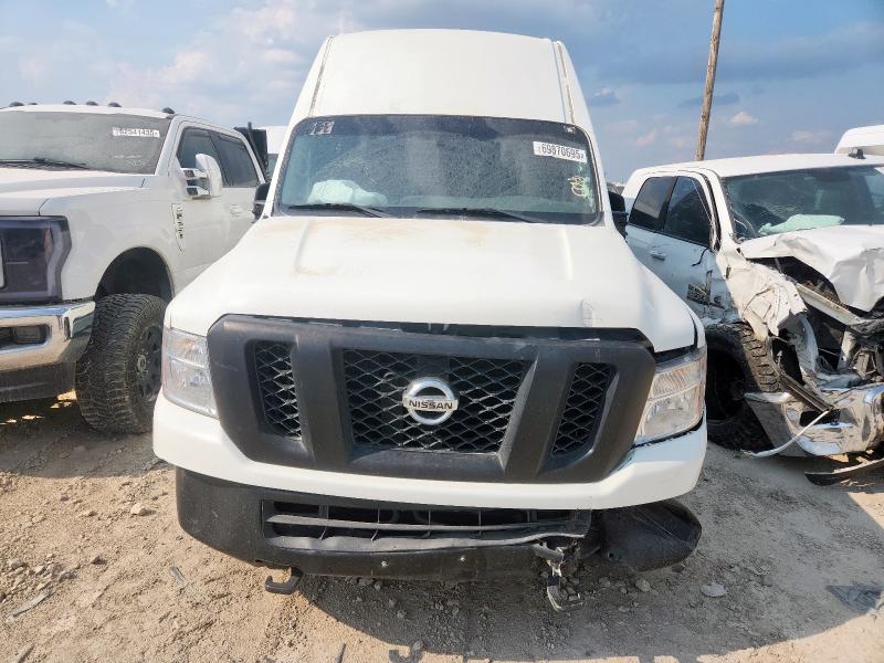 1N6AF0LY1JN816348 - 2018 NISSAN NV 2500 S 白色 照片 5