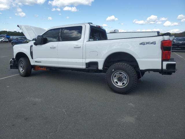1FT8W2BTXREC38118 - 2024 FORD F250 SUPER DUTY WHITE photo 2