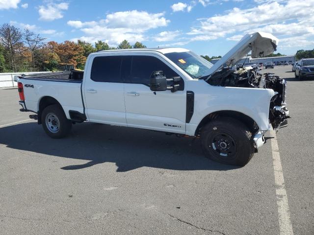 1FT8W2BTXREC38118 - 2024 FORD F250 SUPER DUTY WHITE photo 4