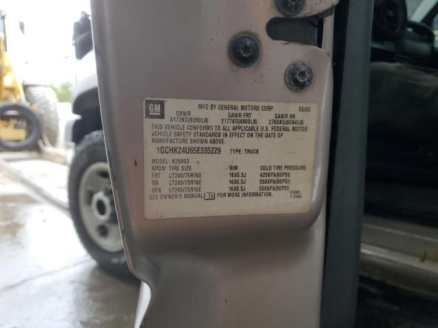 1GCHK24U65E335229 - 2005 CHEVROLET SILVERADO K2500 HEAVY DUTY BEIGE photo 12