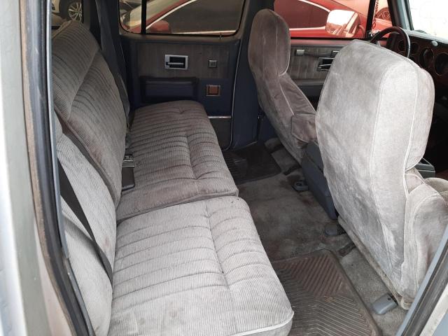 1GNGR26N4KF175135 - 1989 CHEVROLET SUBURBAN R2500 BLUE photo 10