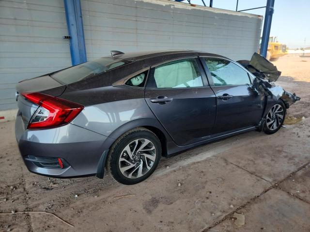 2HGFC2F7XJH600024 - 2018 HONDA CIVIC EX GRAY photo 3