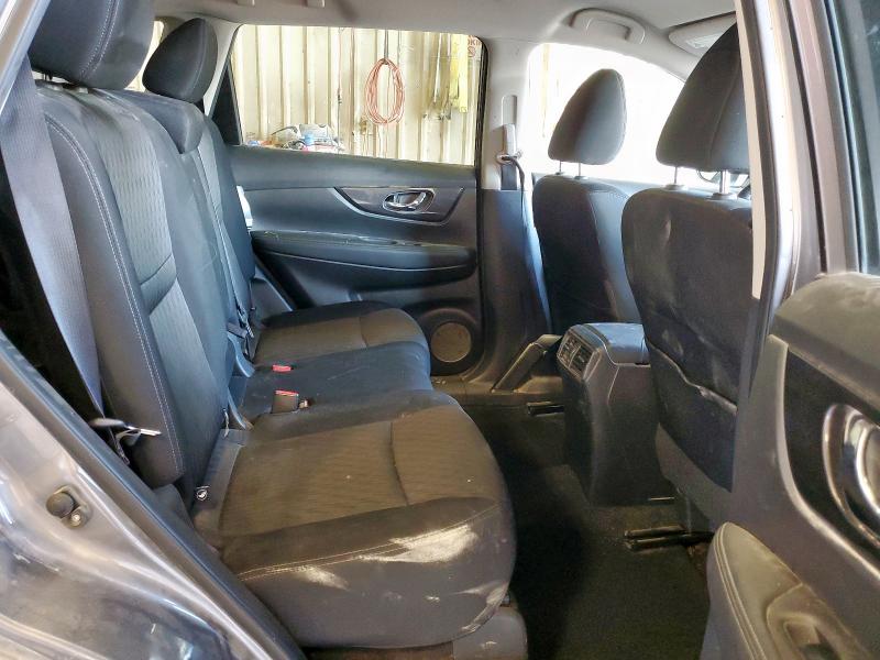 KNMAT2MV9JP597820 - 2018 NISSAN ROGUE S GRAY photo 11