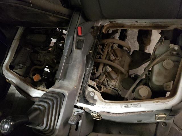 U72T0004776 - 2004 NISSAN TRUCK Blau Foto 7