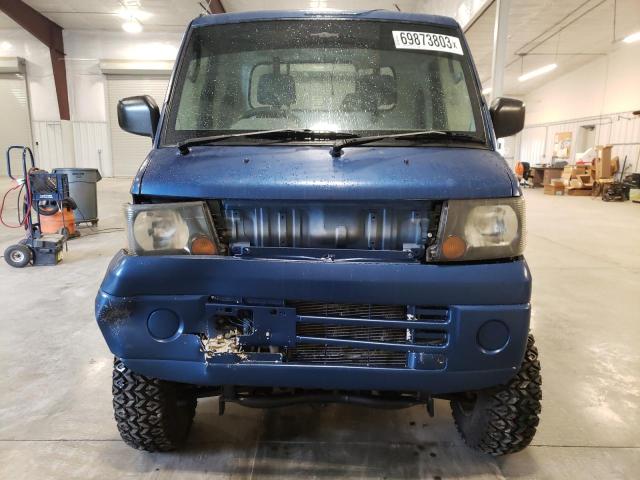 U72T0004776 - 2004 NISSAN TRUCK Blau Foto 9
