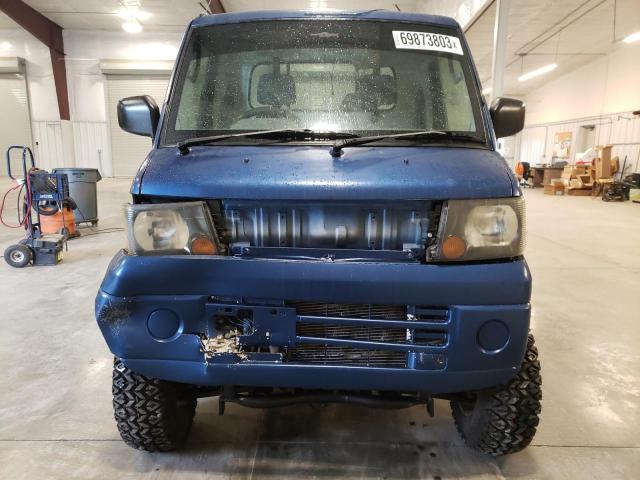 U72T0004776 - 2004 NISSAN TRUCK BLUE photo 9