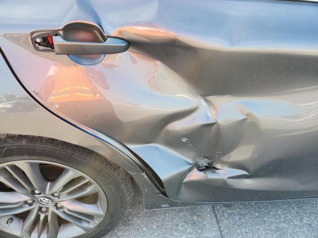 4T1BF1FK9HU379151 - 2017 TOYOTA CAMRY LE GRAY photo 10