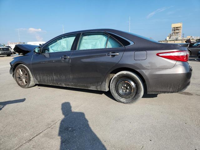 4T1BF1FK9HU379151 - 2017 TOYOTA CAMRY LE GRAY photo 2