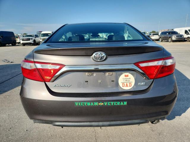 4T1BF1FK9HU379151 - 2017 TOYOTA CAMRY LE GRAY photo 6