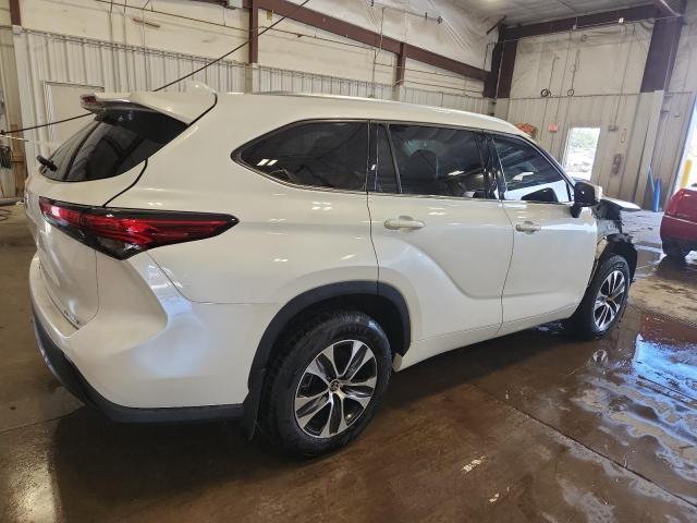 5TDHZRBH6MS095506 - 2021 TOYOTA HIGHLANDER XLE أبيض صورة 3