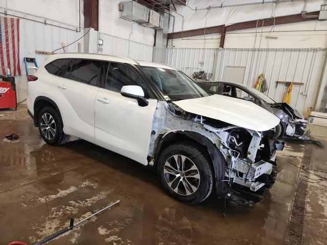 5TDHZRBH6MS095506 - 2021 TOYOTA HIGHLANDER XLE أبيض صورة 4
