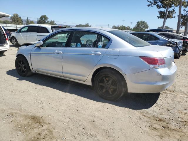 1HGCP26408A067736 - 2008 HONDA ACCORD LXP SILVER photo 2