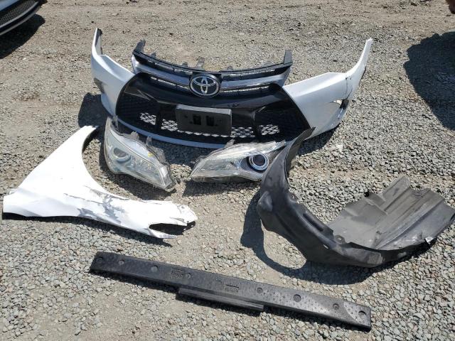 4T1BF1FK6FU043812 - 2015 TOYOTA CAMRY LE WHITE photo 12