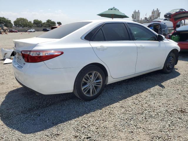 4T1BF1FK6FU043812 - 2015 TOYOTA CAMRY LE WHITE photo 3